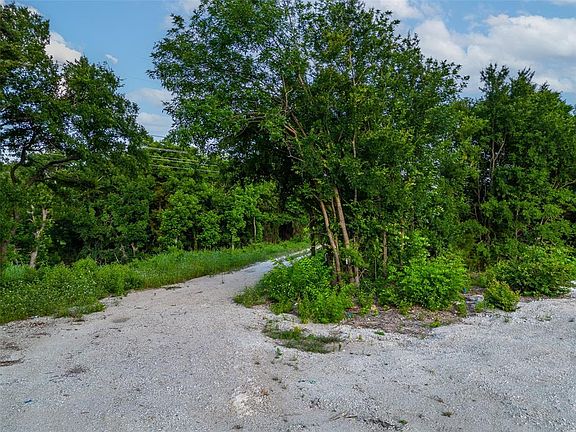 5th image of 560 Highway 352