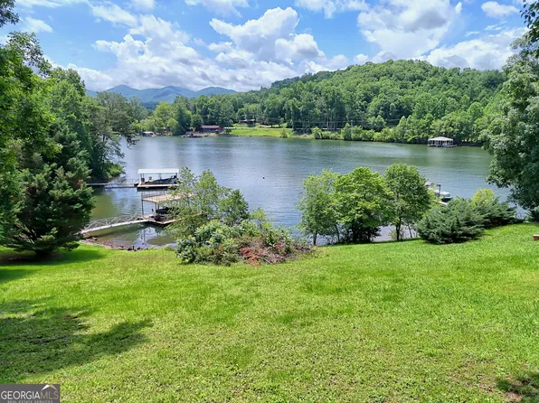 4 Stonecrest Cir, Hiawassee, GA 30546