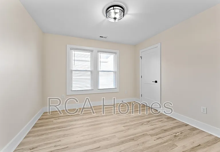 20 N Gray St — Photo 15