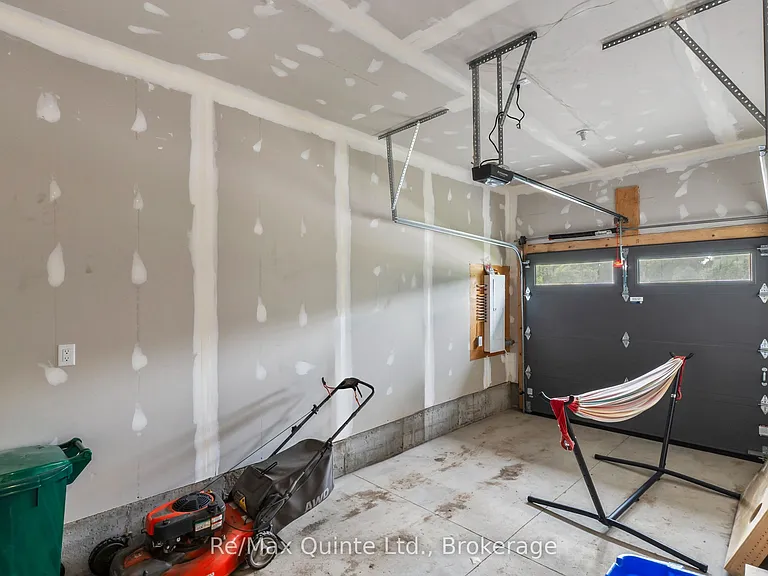 107 Buchanan Ave — Photo 32