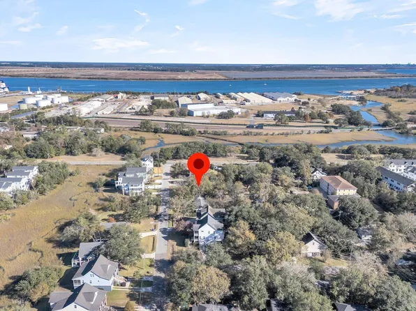 1055 Glenshaw St, North Charleston, SC 29405