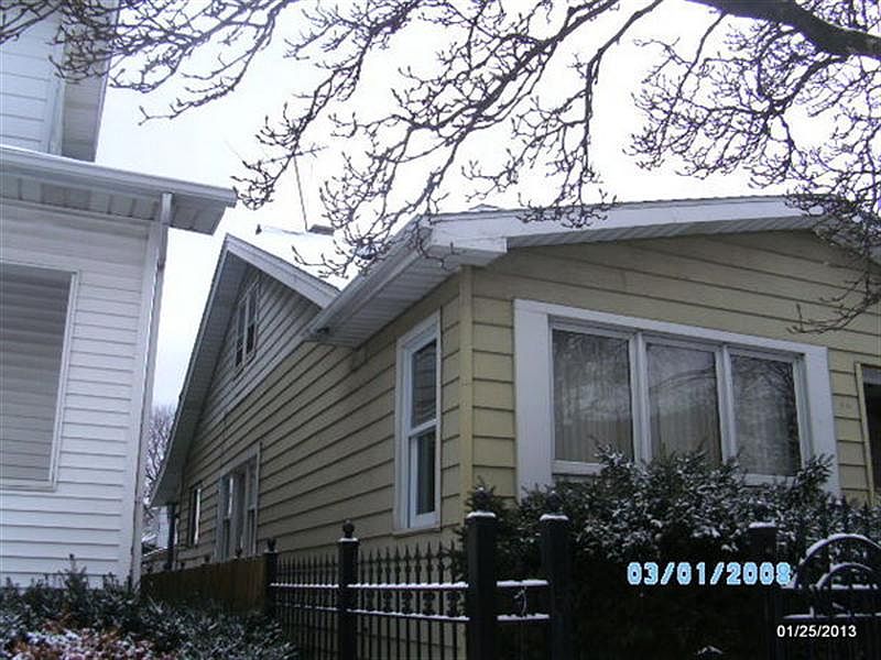 2nd image of 4921 W Altgeld St