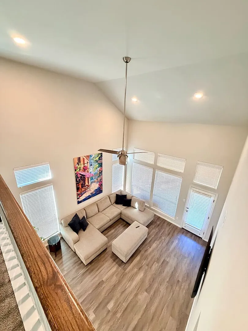 Bright Open-Concept 4BR Home Perfect for Families — Photo 3