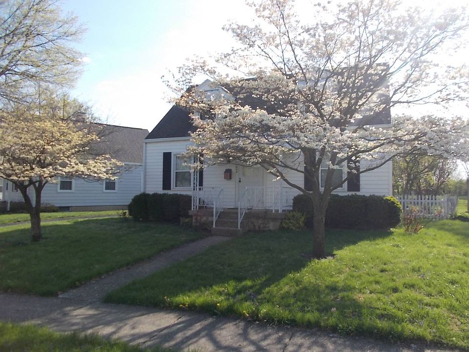 1st image of 1906 Farmside Dr