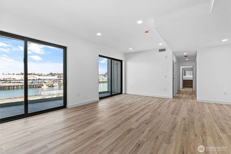 3rd image of 1019 Granary Avenue #304