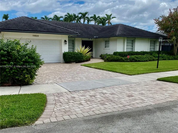 11625 SW 100th Ter, Miami, FL 33176