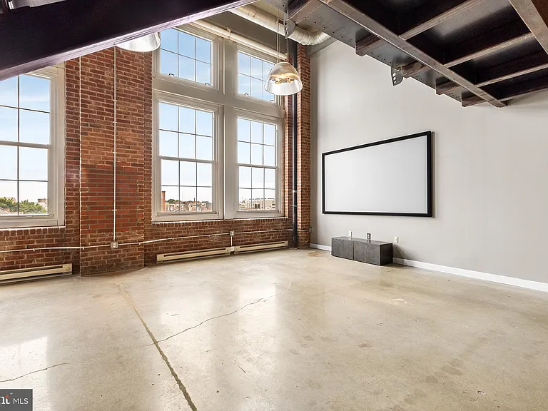 1101 Washington Ave #501 — Photo 2