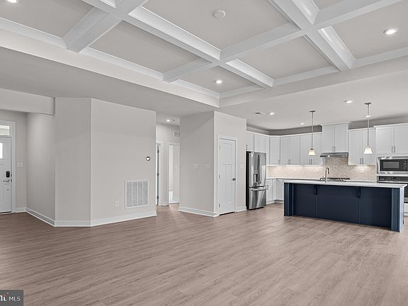 4th image of 31248 Kirkwood Dr