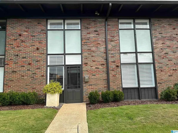 2530 Mountain Brook Cir, Birmingham, AL 35223