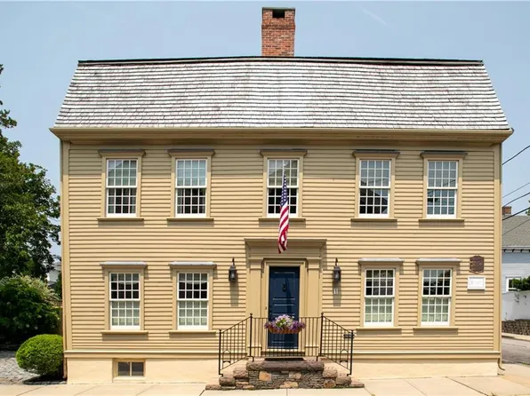 1 Elm St, Newport, RI 02840
