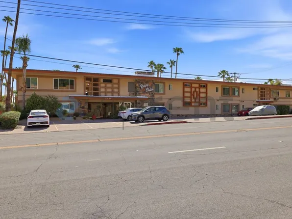 2290 S Palm Canyon Dr Unit 17, Palm Springs, CA 92264