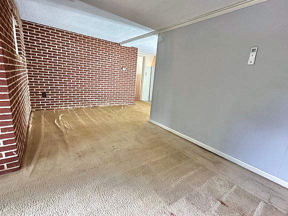 88 Ruel Ave Apt 6 - Living Room