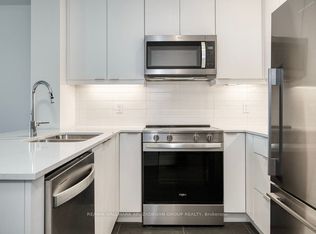 15 Watergarden Dr #507, Mississauga, ON L5R 0G8