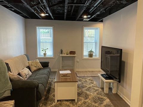 5th image of 2133 N Bingham St #G