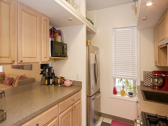 4th image of 58 Market St #3