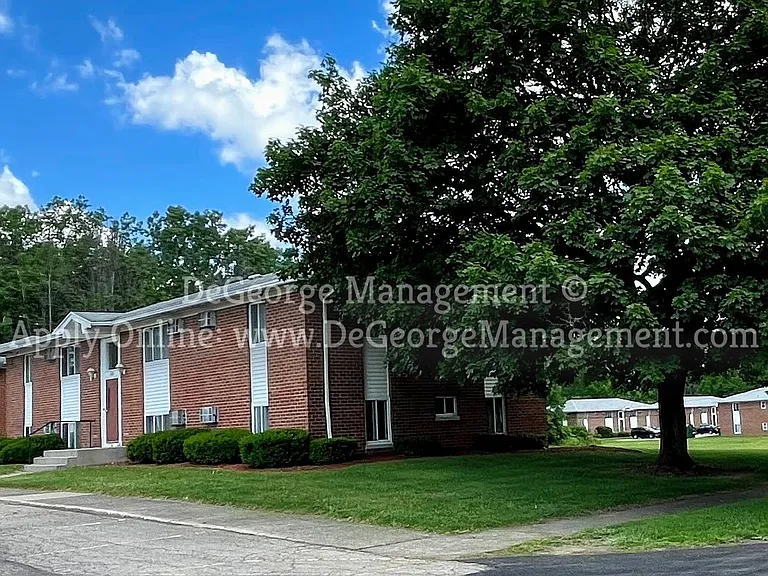 William's Tribute Apartments — Photo 4