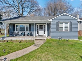 353 Hillcrest Ave, Plainfield, NJ 07062
