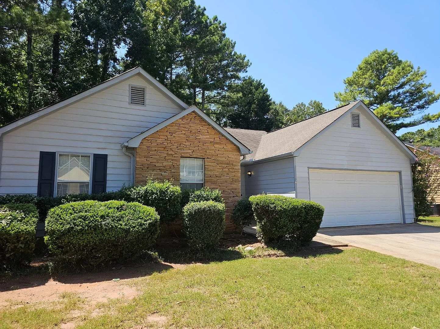 3 Bedroom 2 Bath Fayetteville Home — Photo 3