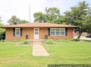 408 E Oak St, Mahomet, IL 61853