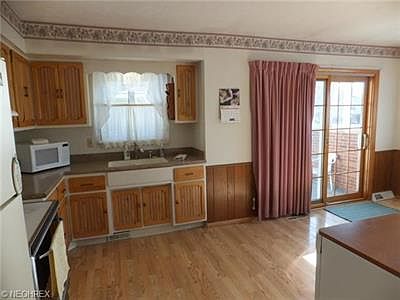 4th image of 4291 W 180th St