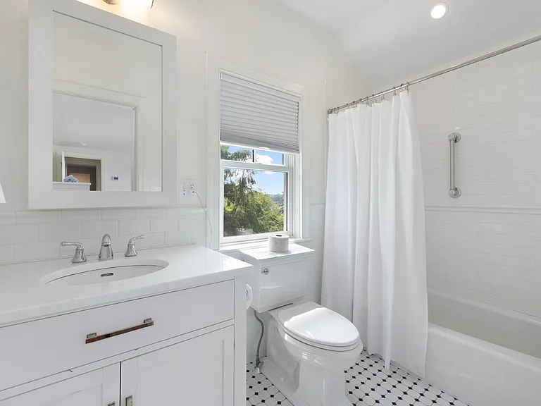 21 Ocean Heights Rd — Photo 6