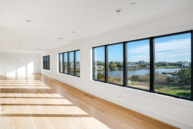 17 Leaward Ln, Quogue, NY 11959 | Out East