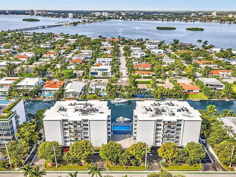 10000 W Bay Harbor Dr #201 — Photo 42
