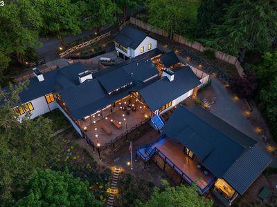 975 SW Englewood Dr, Lake Oswego, OR, 97034