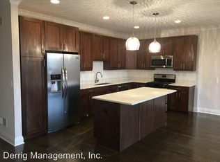 1843 W Irving Park Rd #2, Chicago, IL 60613