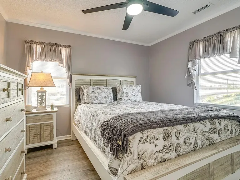 4908 E Beach Dr — Photo 27