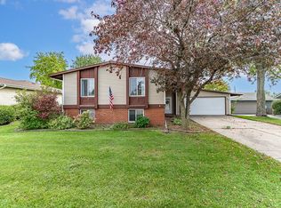 1743 W 98th Pl, Crown Point, IN 46307