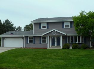 W159N10178 Comanche Ct, Germantown, WI 53022