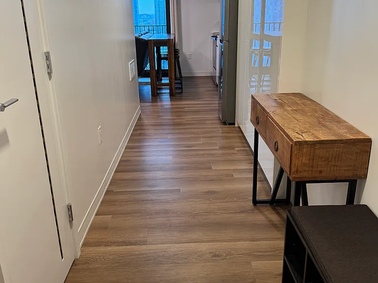 987 Queen St #2011 — Photo 1
