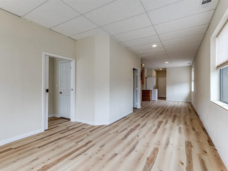 202 W Jefferson St #100 — Photo 2
