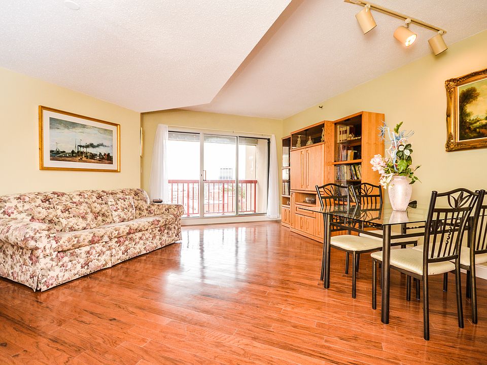 1st image of 10 Stewart Pl APT 9JW