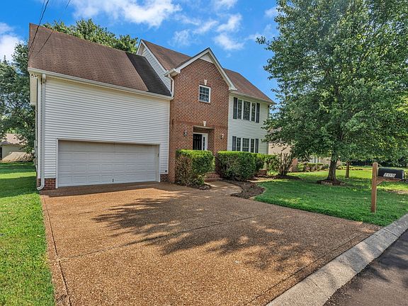 3rd image of 109 Edgeview Ct