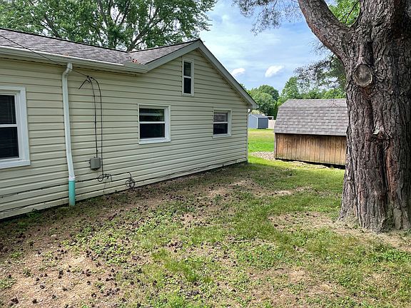 3rd image of 1481 Gangl Dr