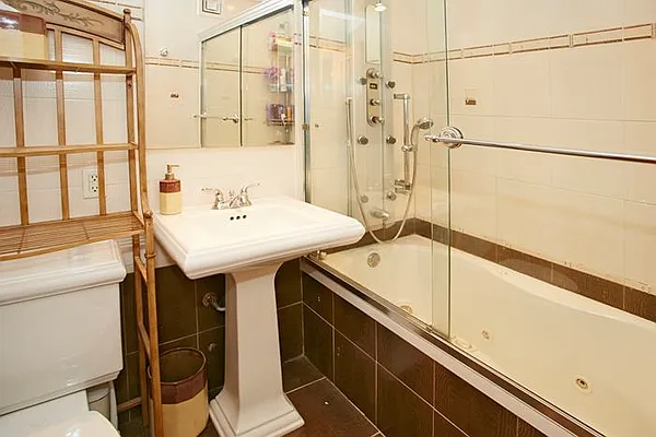 Sold by Calabrese Real Estate | media 32