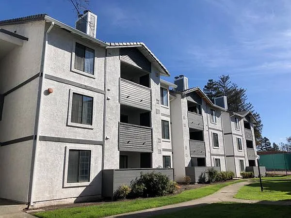 Spinnaker Pointe