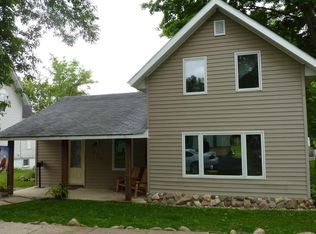 412 Warner Ave, Spring Valley, MN 55975