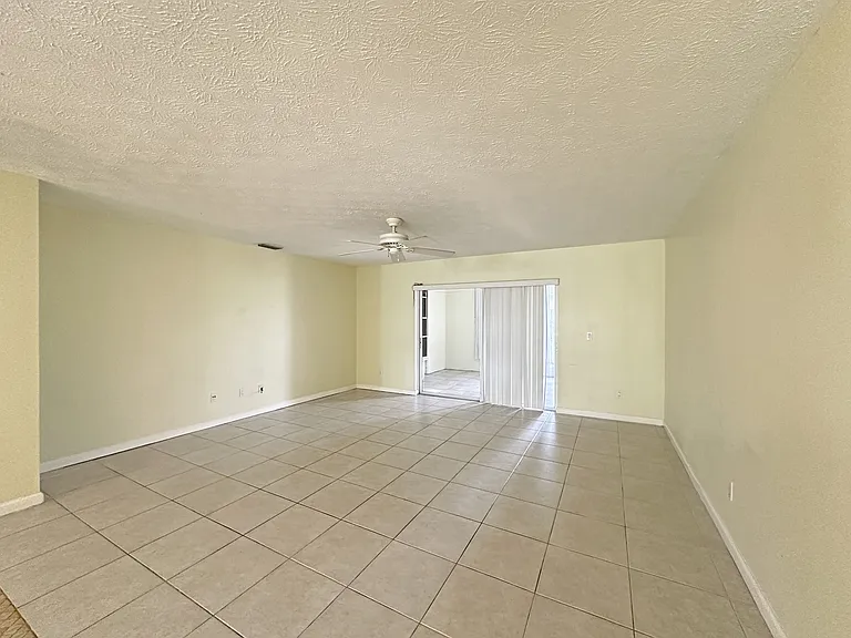 2130 SE Wild Meadow Cir — Photo 15