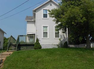 244 28th Ave N, Clinton, IA 52732