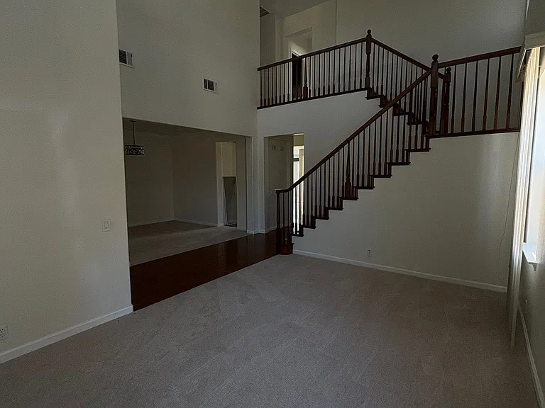 1216 Aups Ct — Photo 2