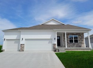 1189 Hillside Pl, Polk City, IA 50226
