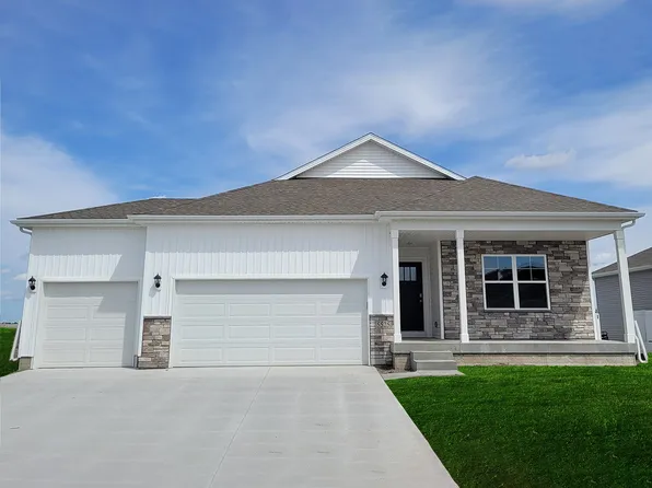 1189 Hillside Pl, Polk City, IA 50226