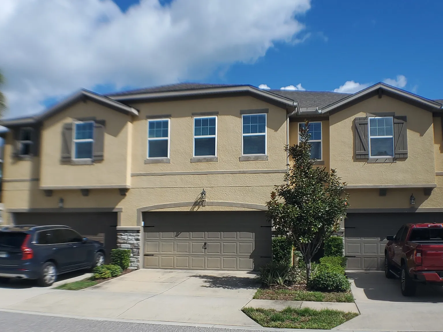 4 bed, 2618 sqft, $3,445 — Photo 2