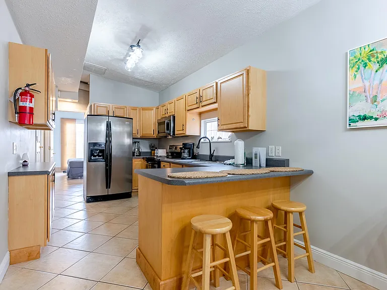 16908 Innocente Ave #B — Photo 5