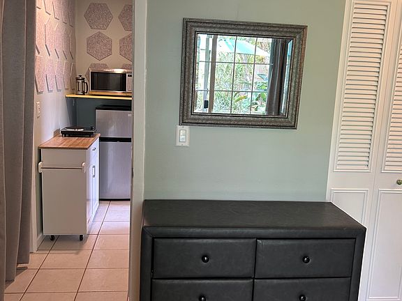4th image of 3074 Woodpine Cir