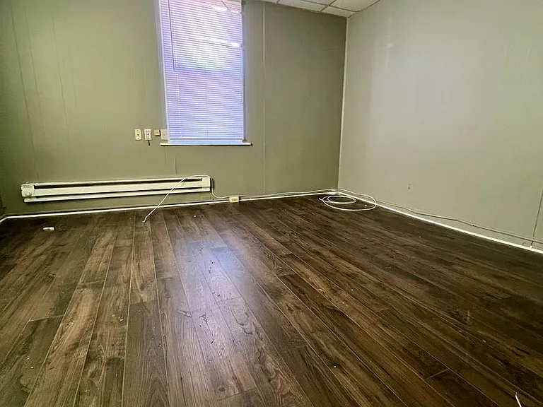 700 Pine St — Photo 2