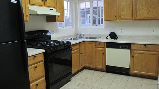 2nd image of 175 Donax Ave